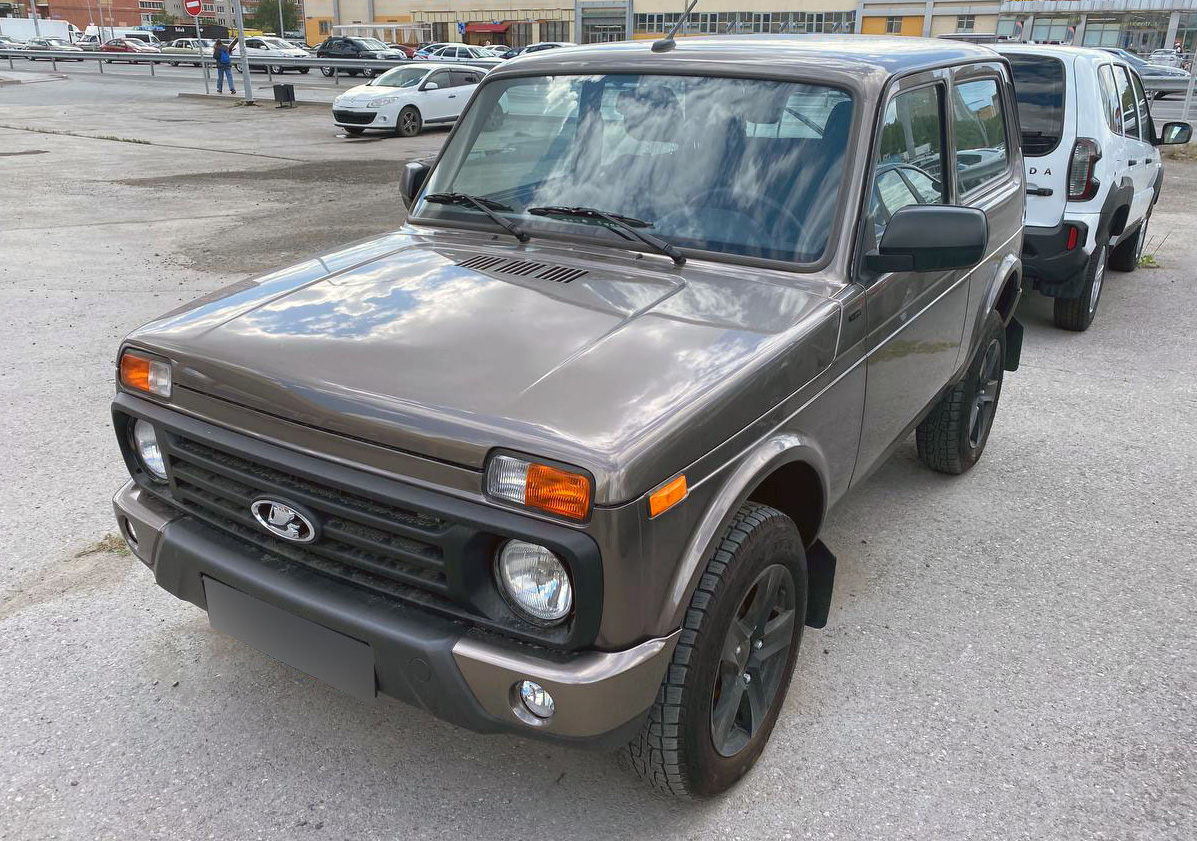 Прокат Lada Largus в Астрахани без водителя - 2050 в день