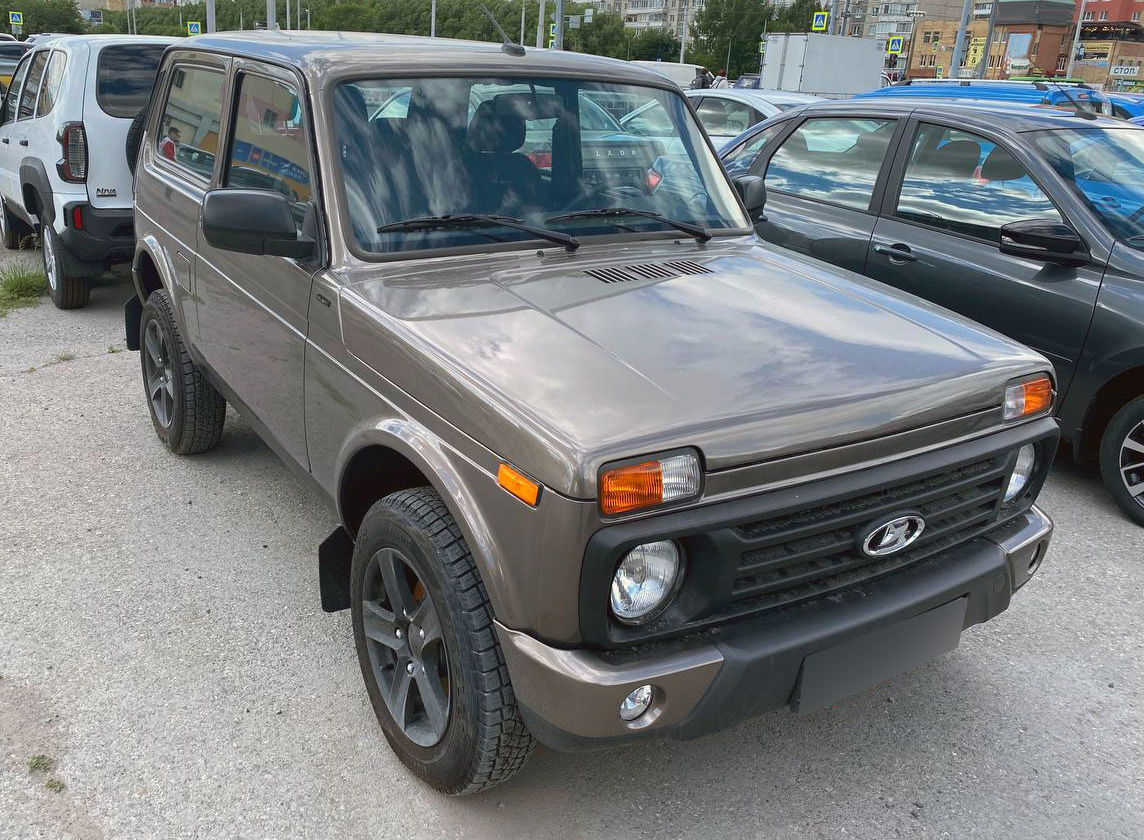 Прокат Lada Largus в Астрахани без водителя - 2050 в день